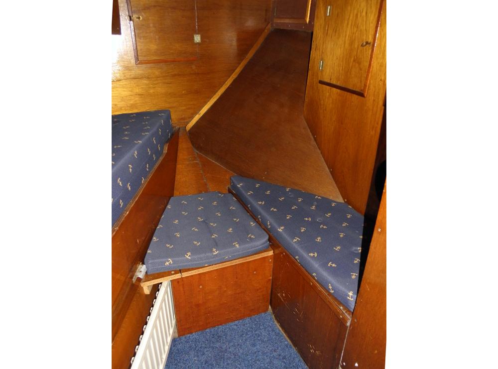 Cabin en avant, H&eacute;bergements